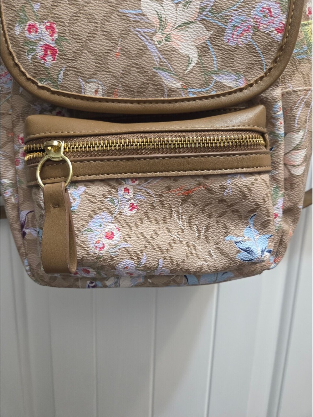 Backpack - Picture 8 of 9